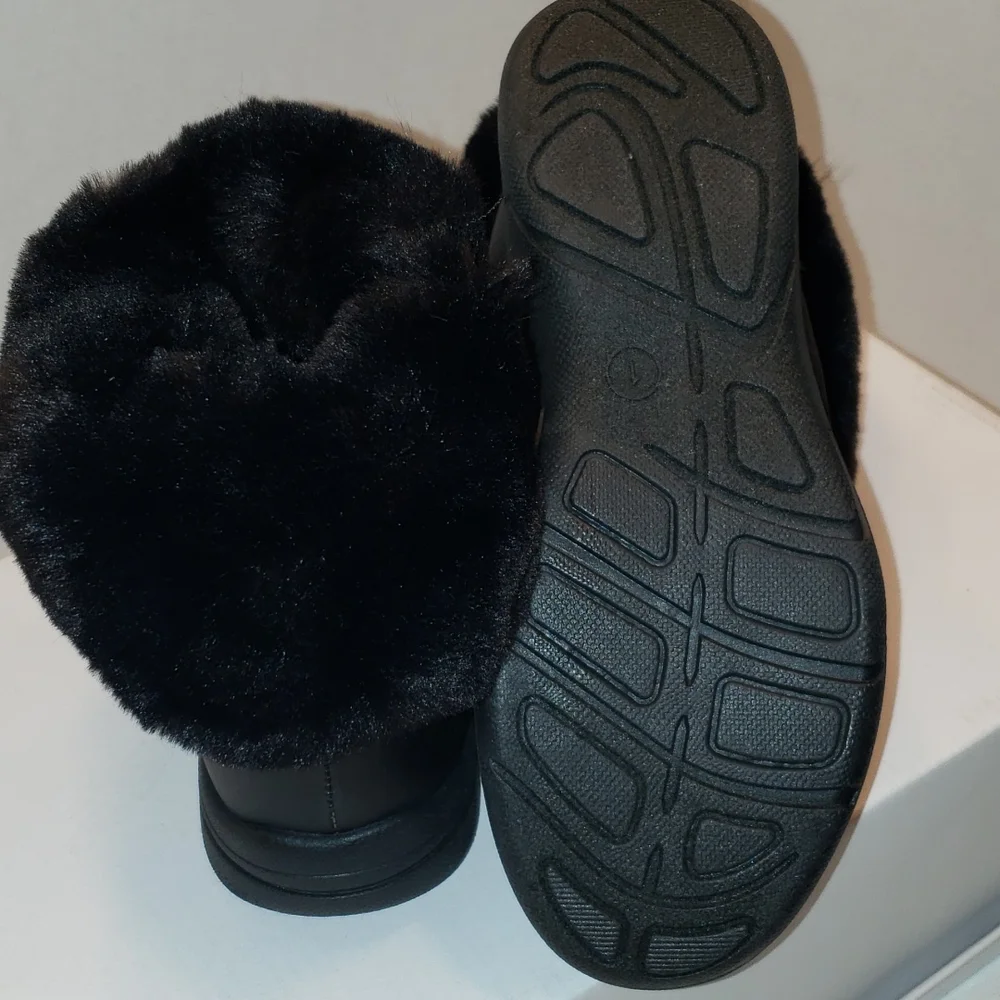 Girl's‎ Black Snow Boots